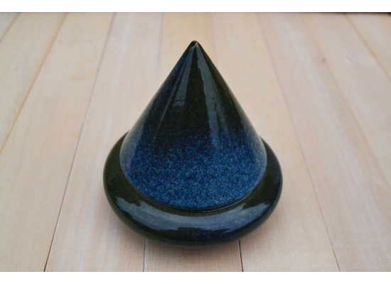 blue_grey_882283622